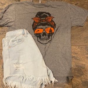 Halloween shirt with cute size (28) shorts